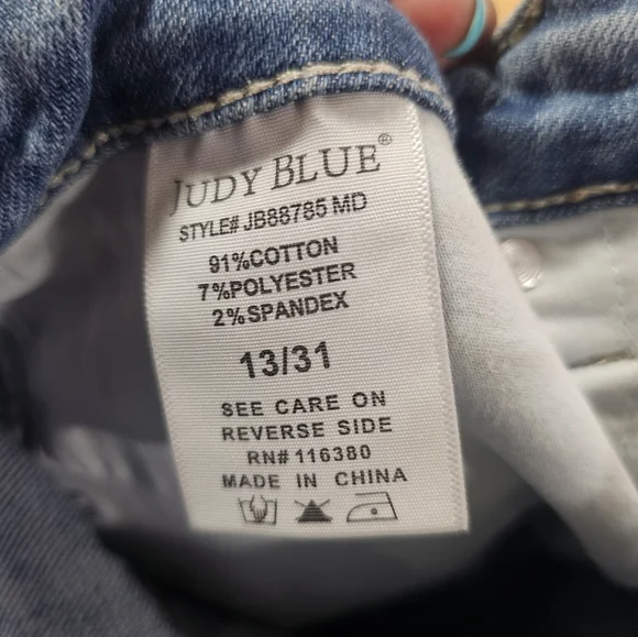 Judy Blue Jagged Lil Pill 90s Jeans - Picture 4 of 7